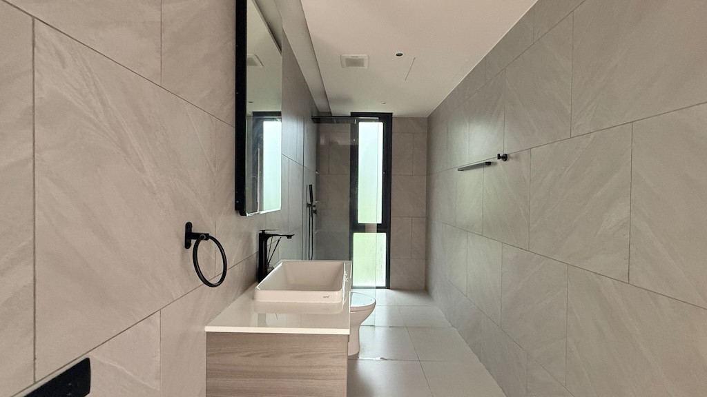Koh Samui Bangrak Villa For Sale Bathroom