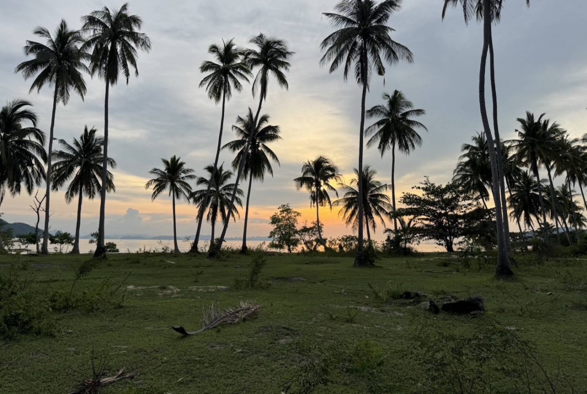 Koh Samui Beach Parcel Sunset
