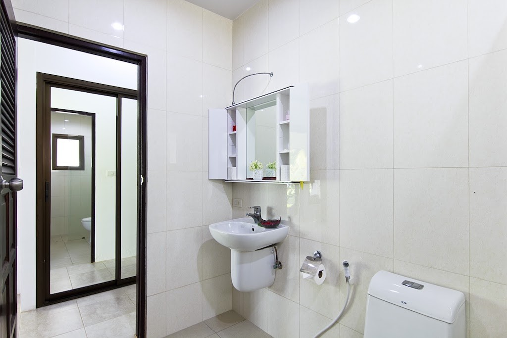 Koh Samui Beach Resort Property Bathroom 2