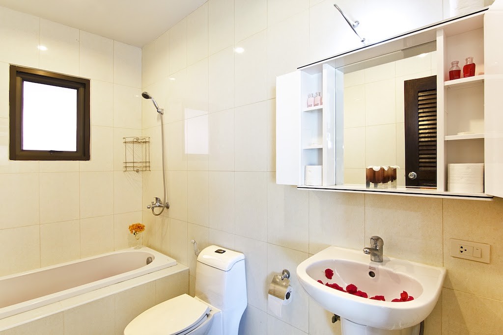 Koh Samui Beach Resort Property Bathroom 4