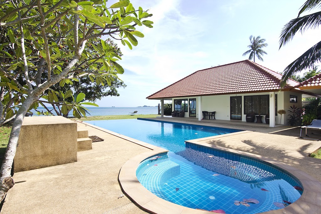 Koh Samui Beach Resort property Pool