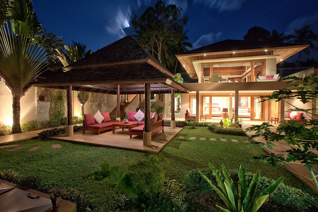 Koh Samui Beachfront Property Lawn Night