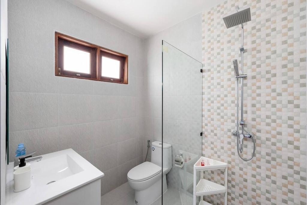 Koh Samui Beachfront Residence Shower