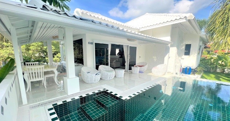 Koh Samui Beachside Property For Sale Terrace