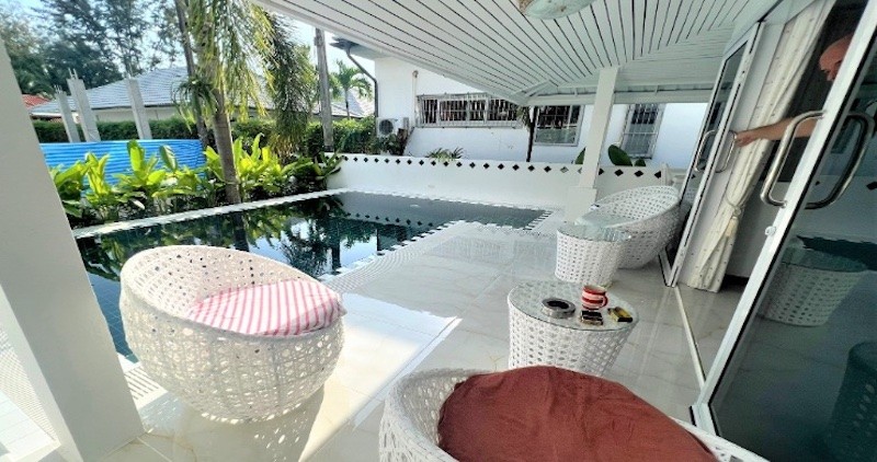 Koh Samui Beachside Property For Sale Outdoor Terrace