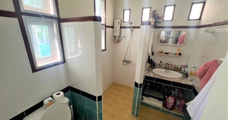 Koh Samui Beachside Property For Sale Bathroom
