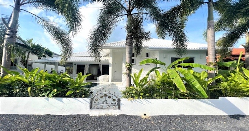 Koh Samui Beachside Property Entrance