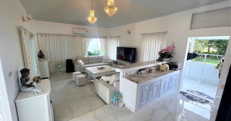 Koh Samui Beachside Property For Sale Interior