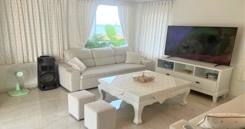 Koh Samui Beachside Property For Sale Lounge