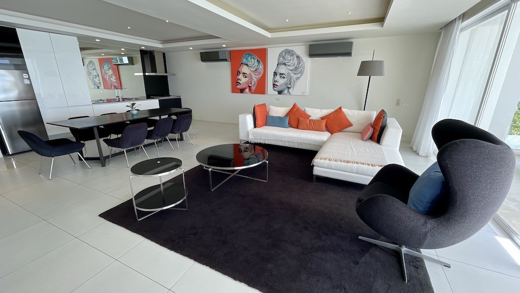 Lounge 2