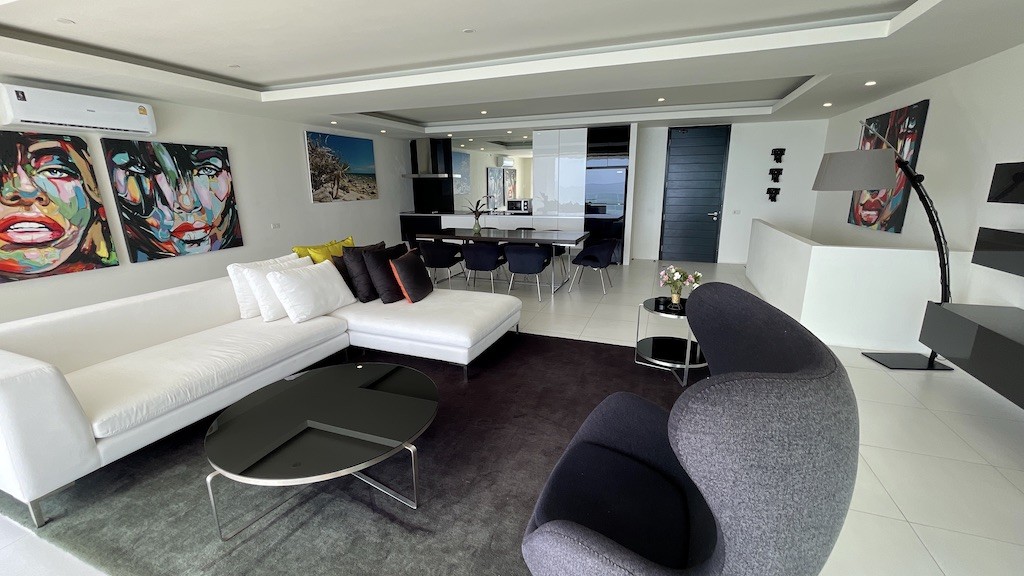 Lounge 4