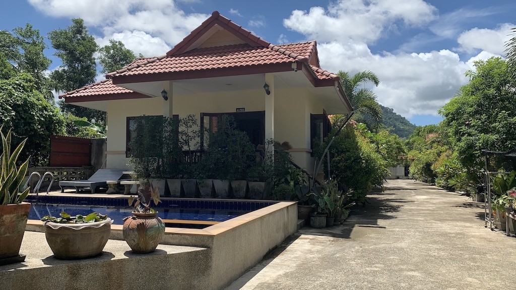Koh Samui Bungalow Resort Entrance