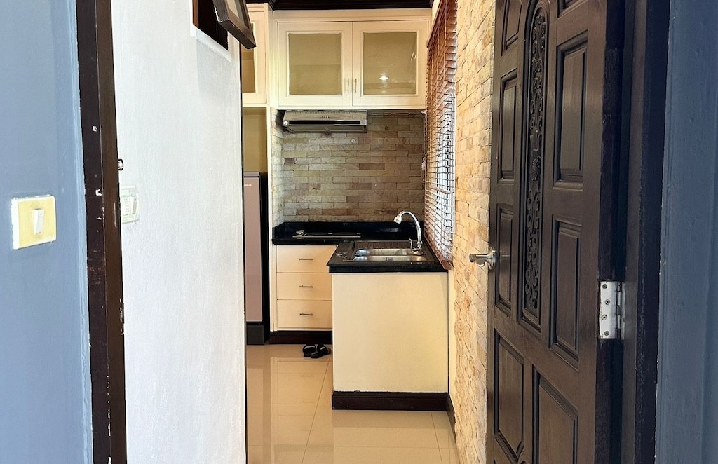 Koh Samui Chaweng Apartment Entrance