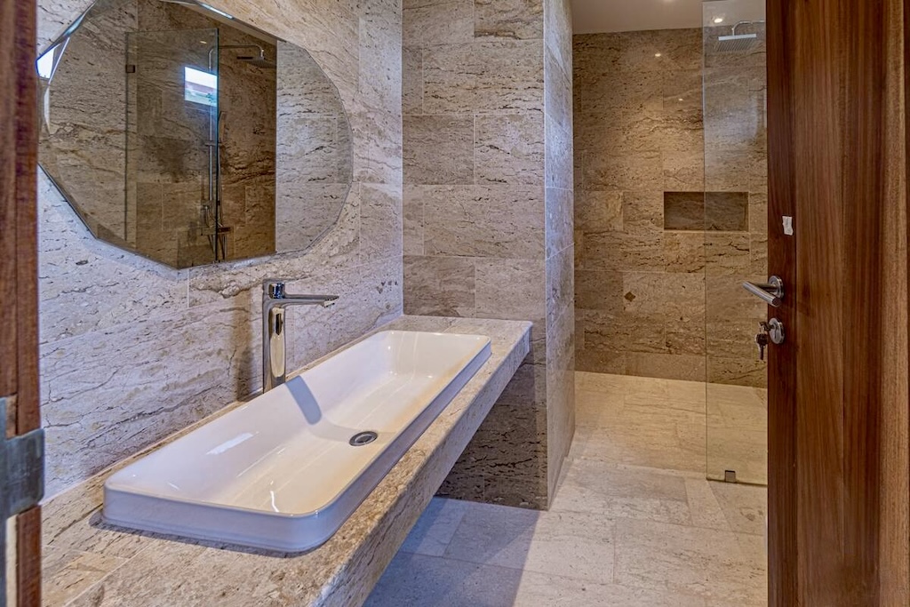 Koh Samui Chaweng Villa For Sale Bathroom