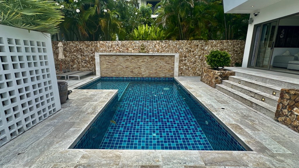 Koh Samui Chaweng Villa For Sale Pool