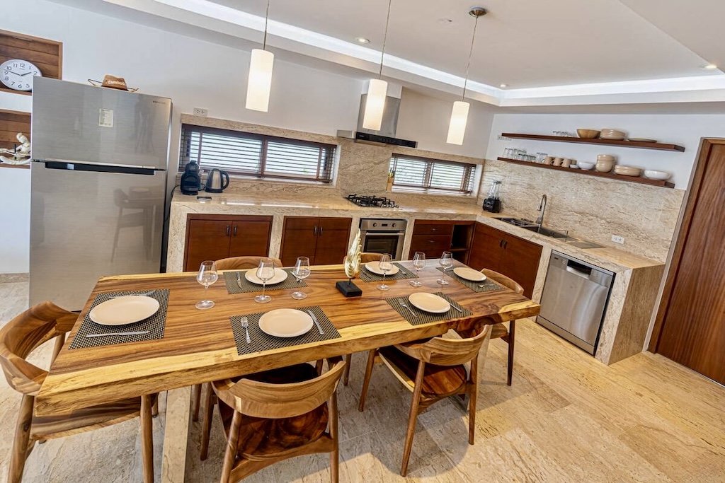 Koh Samui Chaweng Villa For Sale Dining