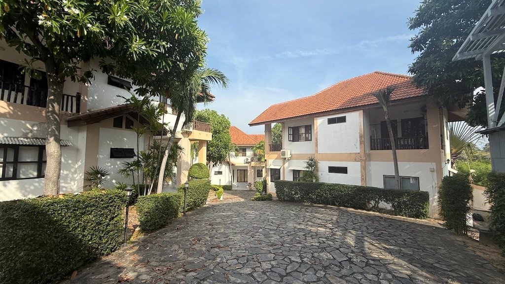Koh Samui Choeng Mon Resort Parking