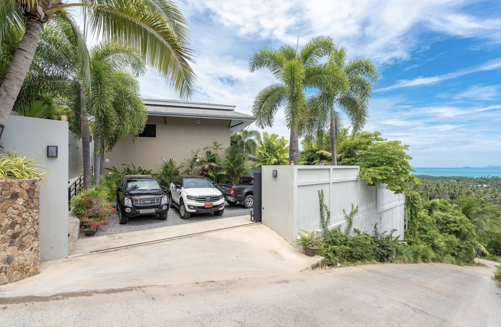 Koh Samui Dual Property For Sale Parking