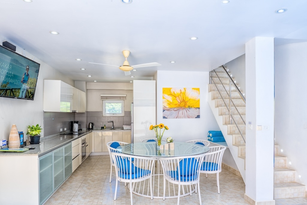 Koh Samui Duplex Apartment Dining Table