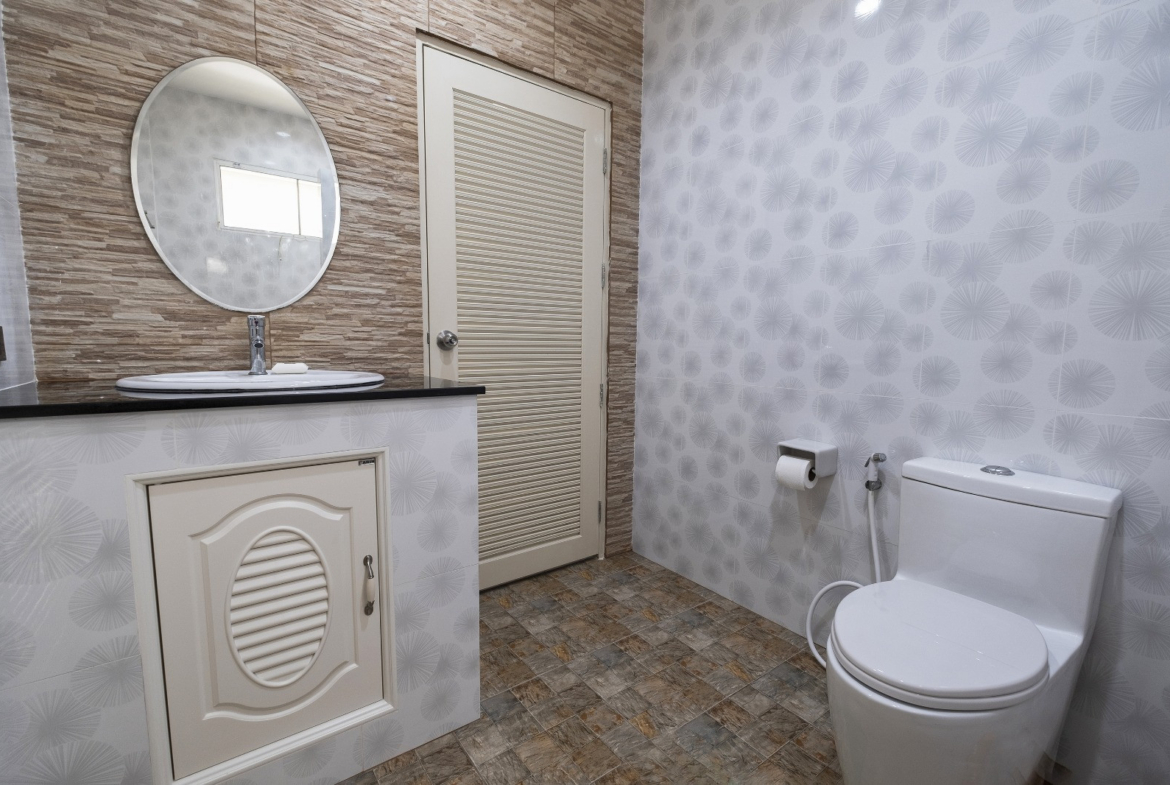 Koh Samui Laem Sor Villa For Sale Bathroom