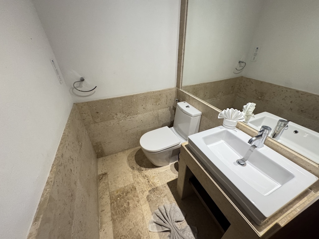Koh Samui Longterm Villa Rental Choeng Mon Bathroom
