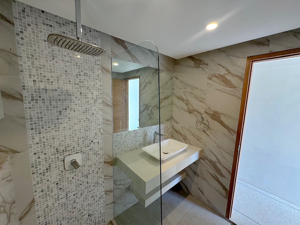 Koh Samui Luxury Lamai Villa Bathroom