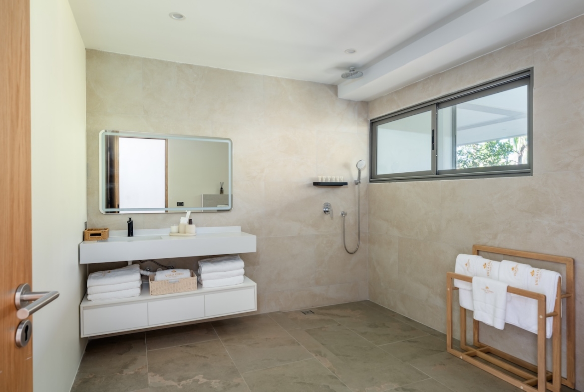 Koh Samui Luxury Residence Bathroom