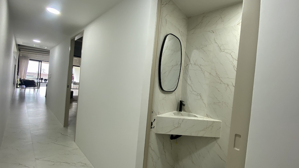 Koh Samui Modern Apartment Guest Bathroom