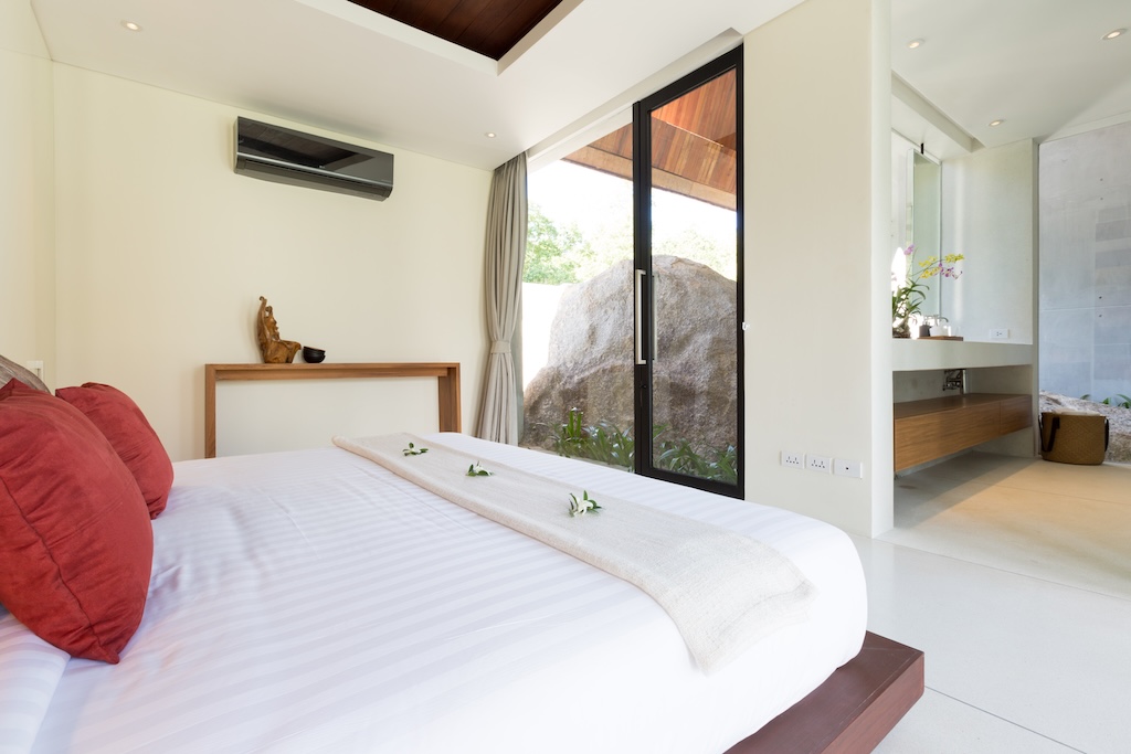 Koh Samui Modern Beachfront Property bedroom