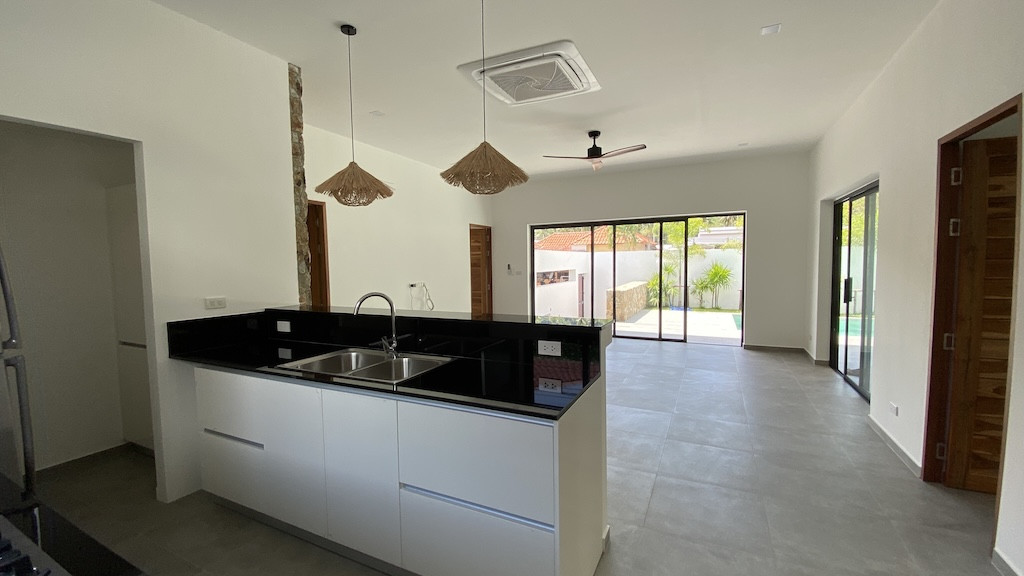 Koh Samui Modern Pool Villa Kitchen