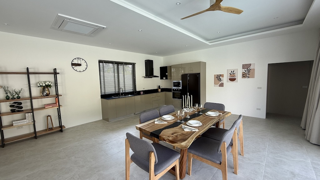 Koh Samui Move In Ready Villa Dining