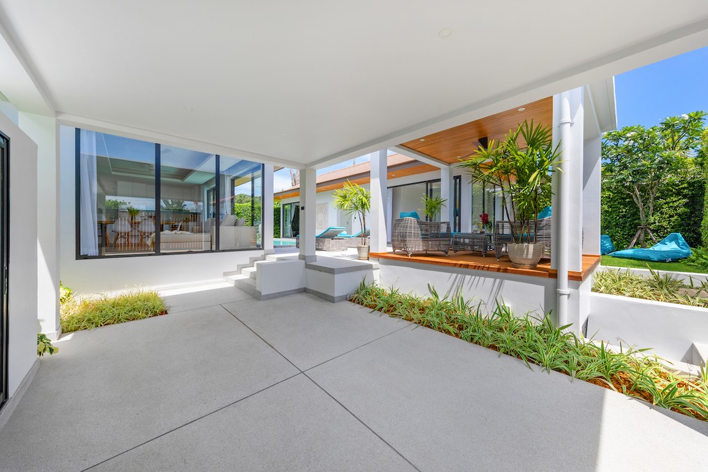 Koh Samui Pool Villa For Sale Parking