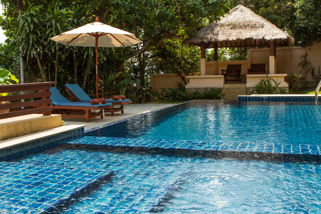 Poolside Loungers