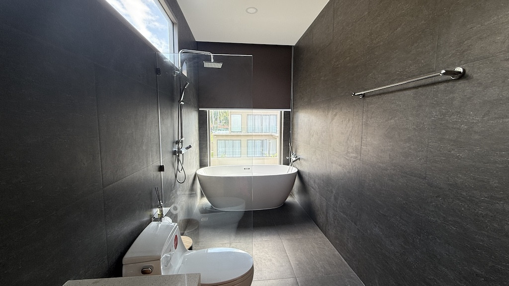 Koh Samui Properties Maenam Bathroom