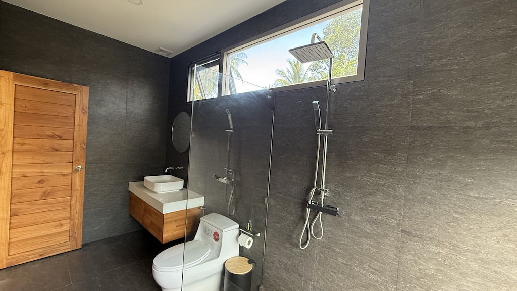 Koh Samui Properties Maenam Shower