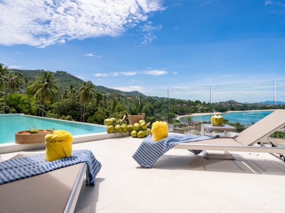 Koh Samui Property Beside Chaweng Noi Beach Sun Loungers