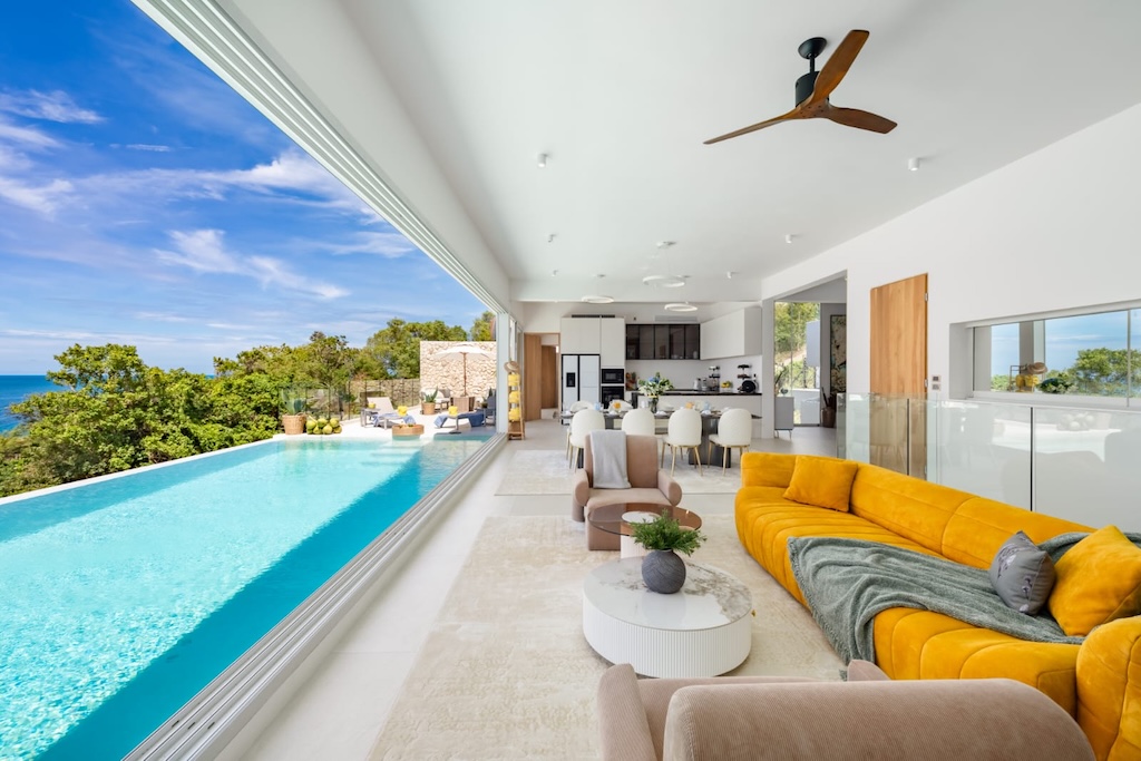 Koh Samui Property Beside Chaweng Noi Beach Living Area