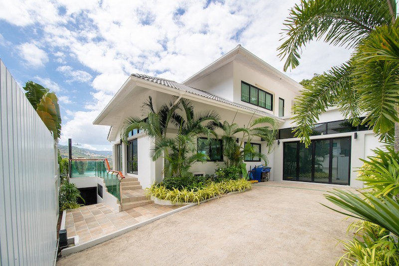 Koh Samui Property Bophut Driveway