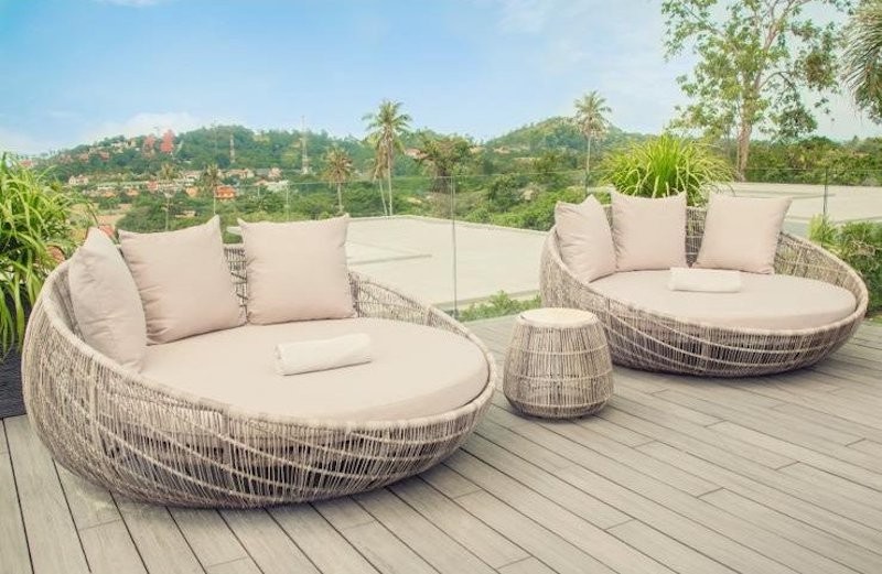 Outdoor Seating