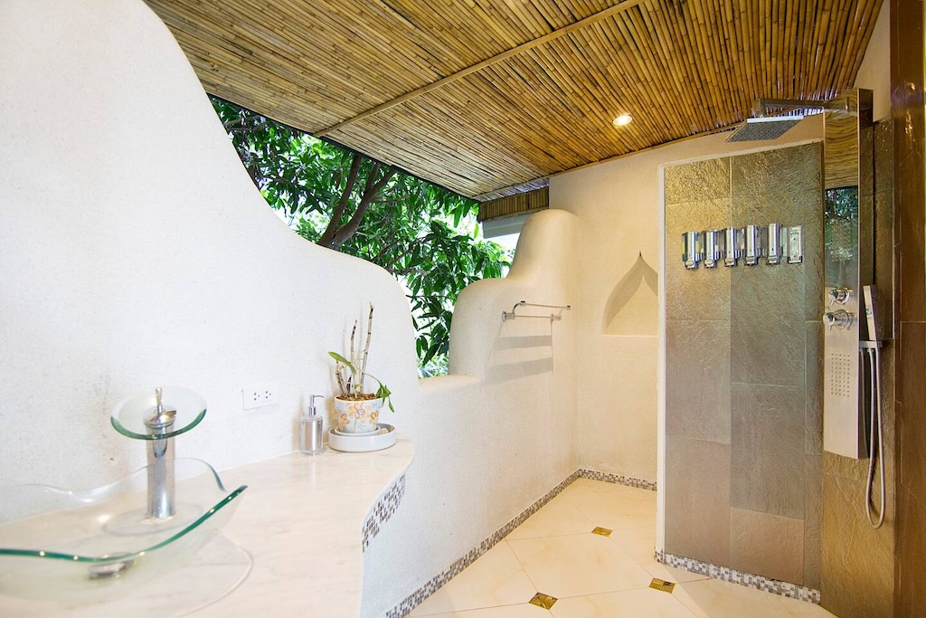 Koh Samui Property For Sale In Chaweng Noi Bathroom