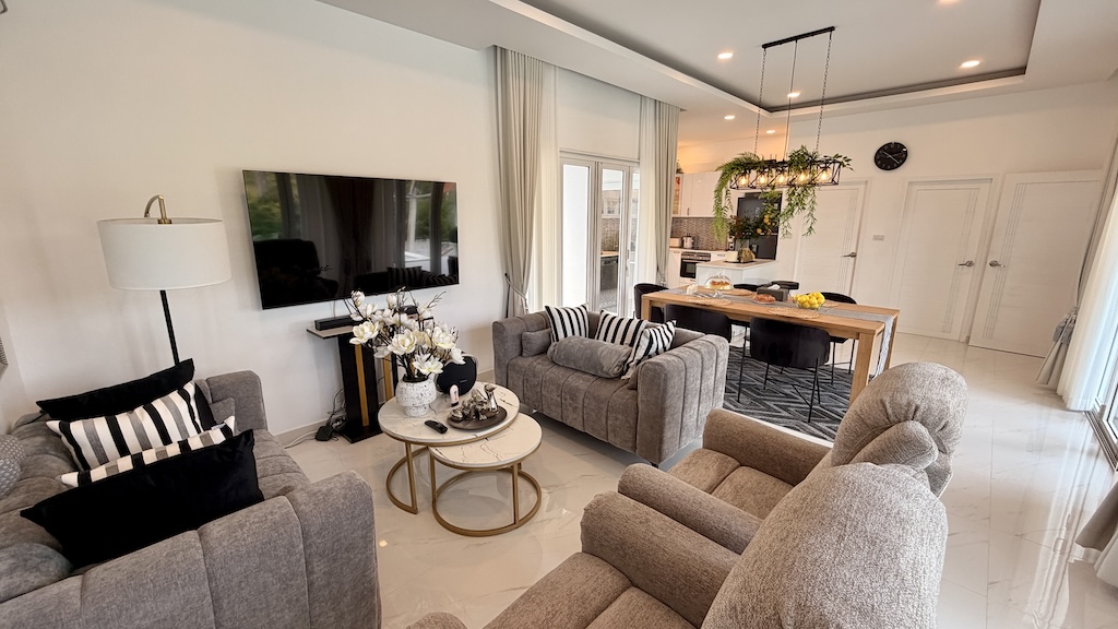 Koh Samui Property For Sale In Plai Laem Lounge