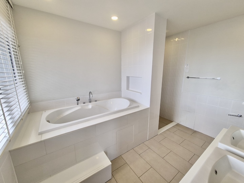 Koh Samui Property In Horizon Villas Bathroom