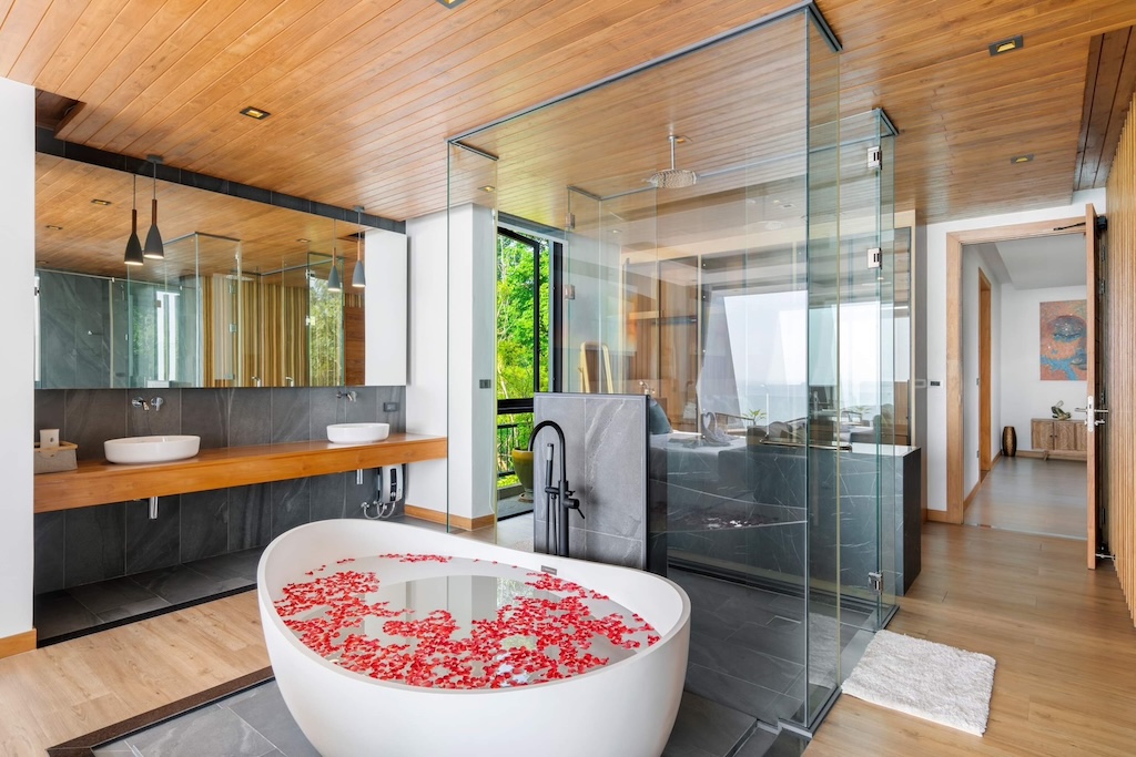 Koh Samui Sunset Villa Bathtub