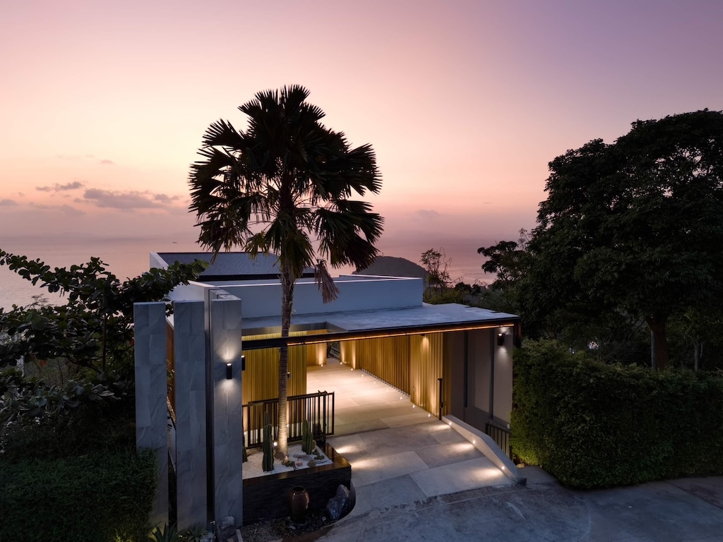 Koh Samui Sunset Villa Driveway Night