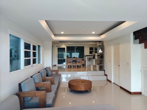 Koh Samui Townhouse Chaweng Living Space
