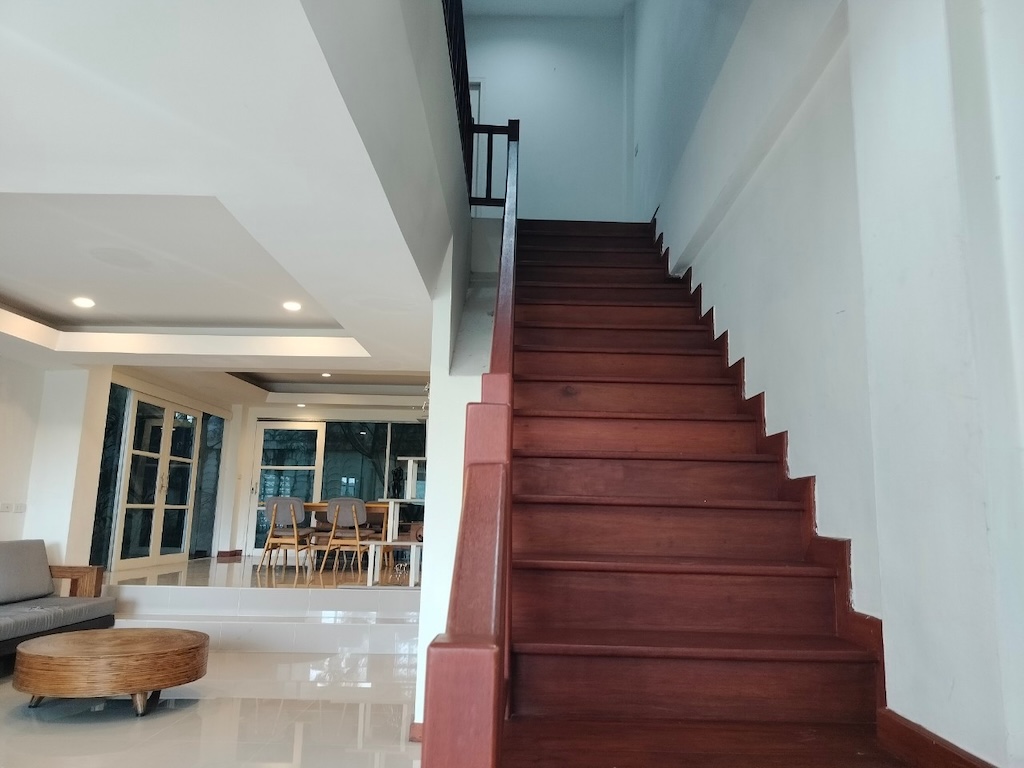 Koh Samui Townhouse Chaweng Stairs
