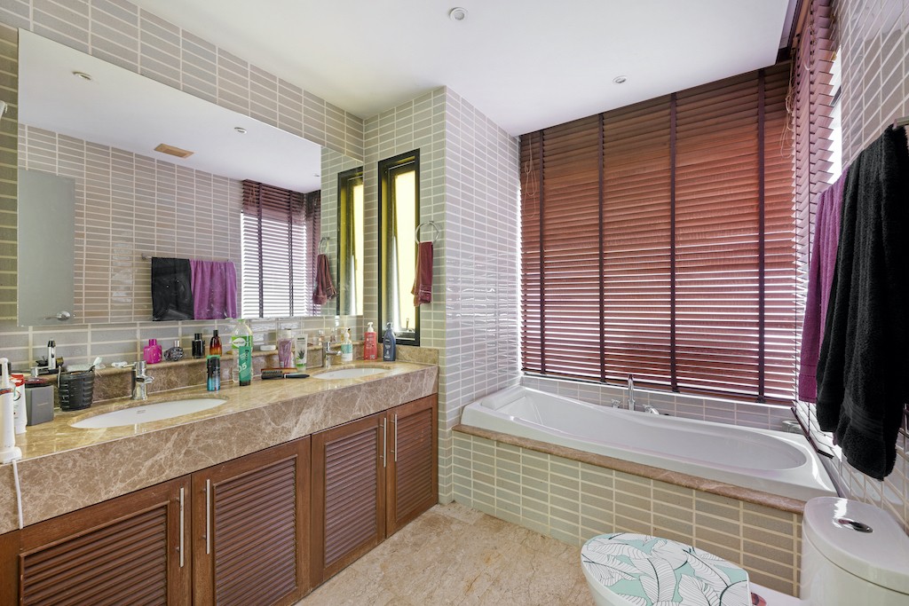 Koh Samui Two Villa Property Bathroom Bathtub