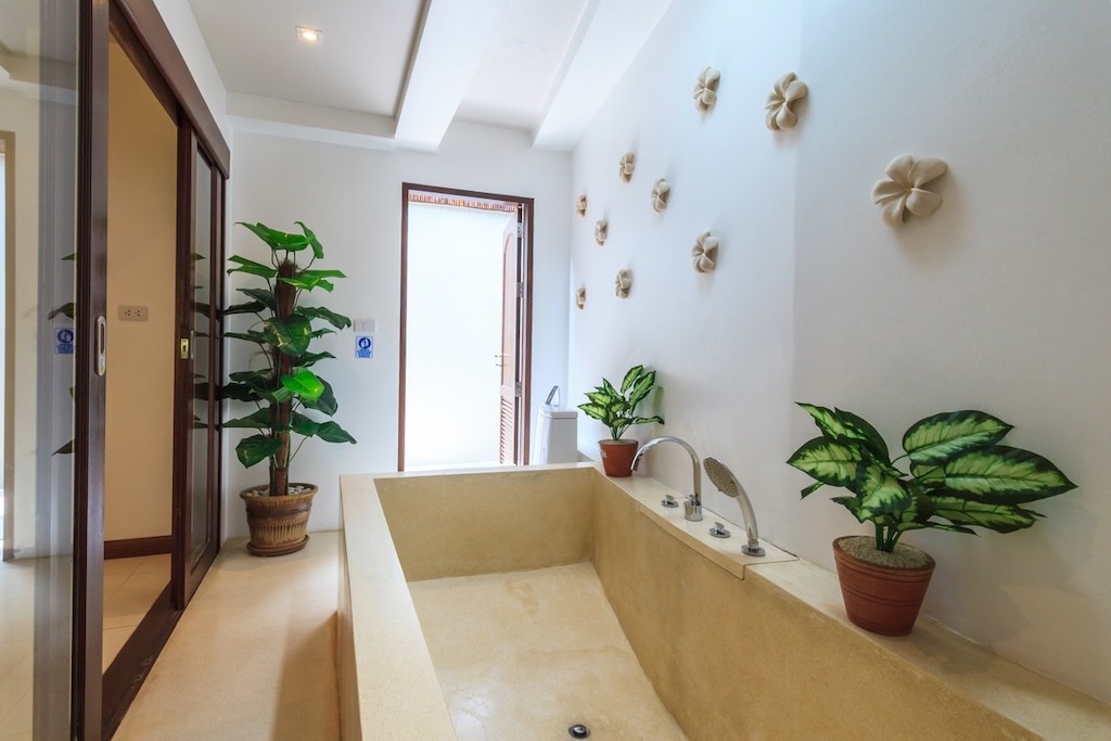 Koh Samui Villa Maenam Bathtub