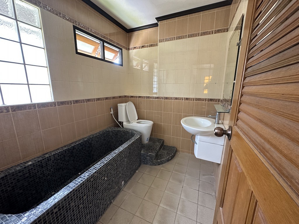 Koh Samui West Coast Property Bathroom 2