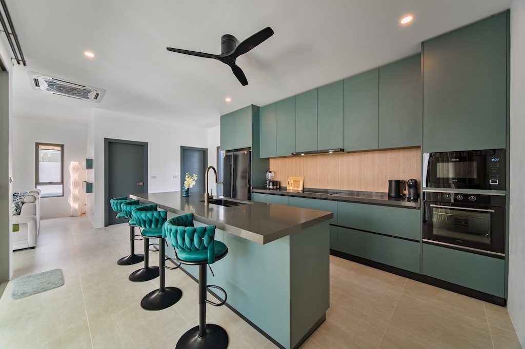 Lamai 3 Bedroom Pool Villa For Sale Kitchen
